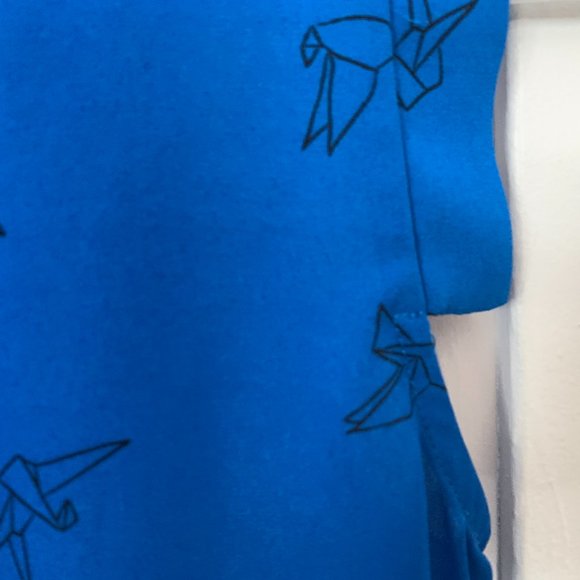 Blue blouse with oragami birds - Picture 6 of 7